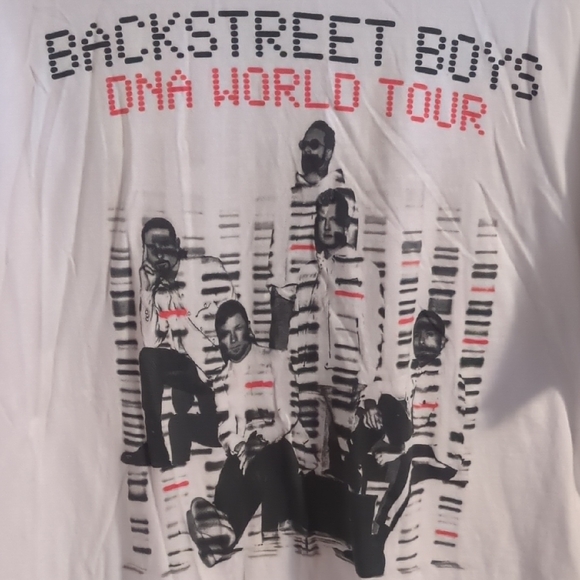 Backstreet Boys DNA World Tour T-Shirt - Picture 4 of 4